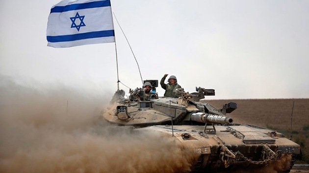 Israel despide a los árabes que protestan contra la ofensiva en Gaza en las redes