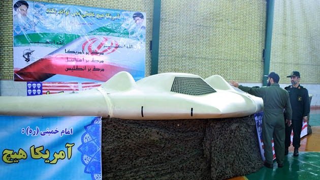 Irán presenta réplica del dron de EE.UU. capturado en 2011