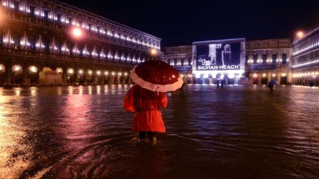 La marea alta inunda Venecia
