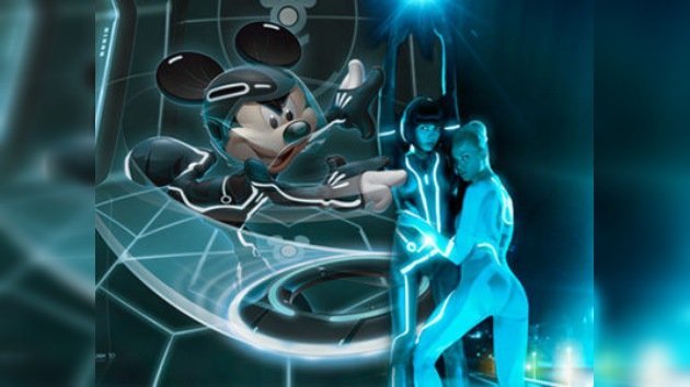 Playboy y Mickey Mouse al estilo 'Tron'