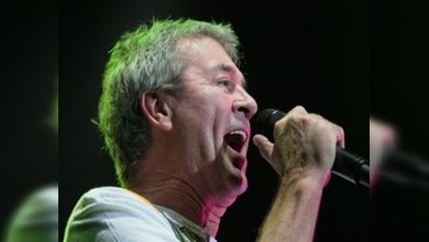 El legendario cantante Ian Gillan actuó en Moscú con una orquesta sinfónica