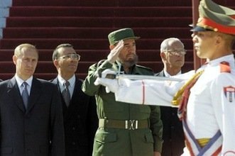 Fidel Castro describe 'el adiós' a una época adelantando cuál debe ser el futuro