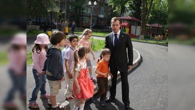 Medvédev promete apoyar a los jardines de infancia