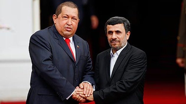 Israel acusa a Chávez de ayudar a Irán con la bomba atómica