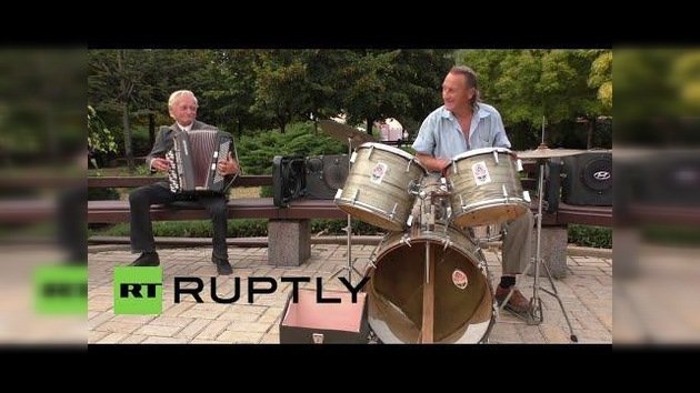 Abuelos de Donetsk tocan Deep Purple en medio de la tensión en Ucrania