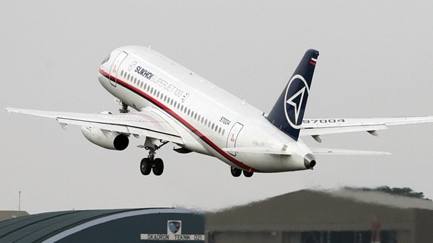 Encuentran el avión ruso desaparecido en Yakarta
