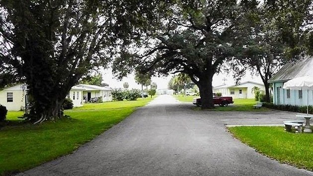 Así es la vida en Miracle Village, un pueblo para los delincuentes sexuales de Florida