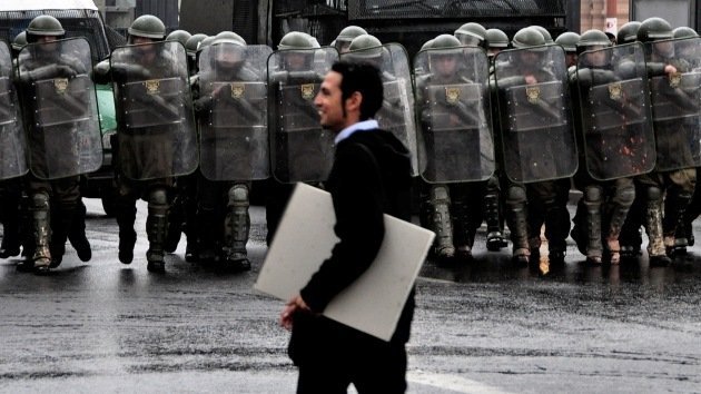 IMÁGENES: 'Broche' policial en la protesta estudiantil en Chile
