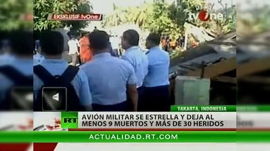 Un avión militar se estrella en una zona urbana de Indonesia