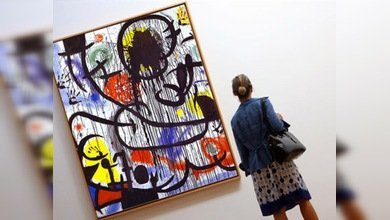 Miró por primera vez en Moscú 