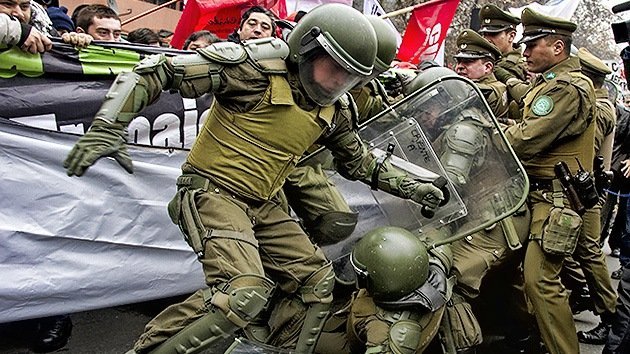 FOTOS: La Policía de Chile dispersa una protesta de trabajadores