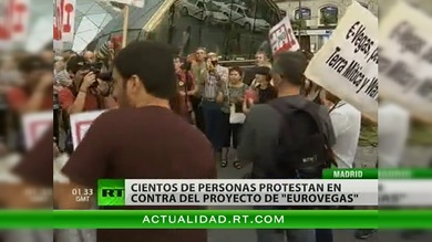 Cientos de personas muestran su rechazo al proyecto Eurovegas en Madrid