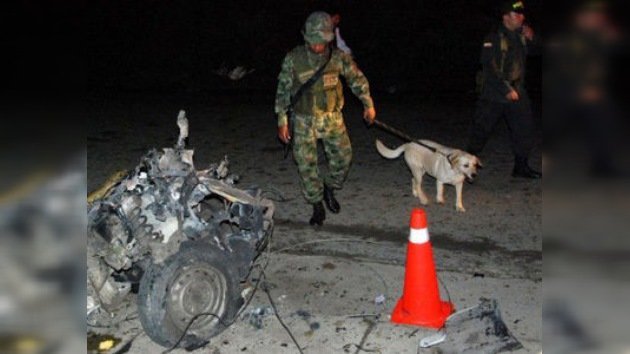 La explosión de un coche bomba en Colombia causa 17 heridos 