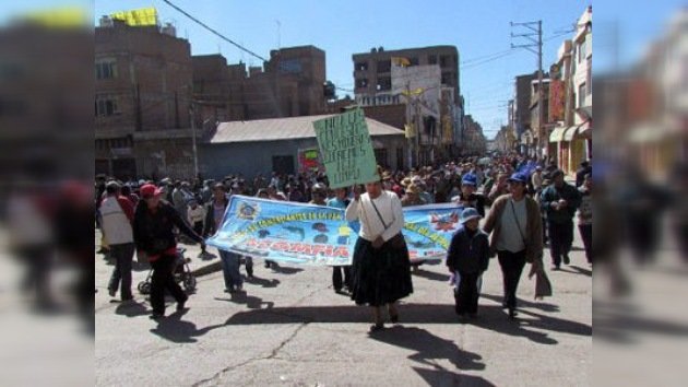 Perú cede ante la comunidad indígena y deroga las concesiones a la minería privada