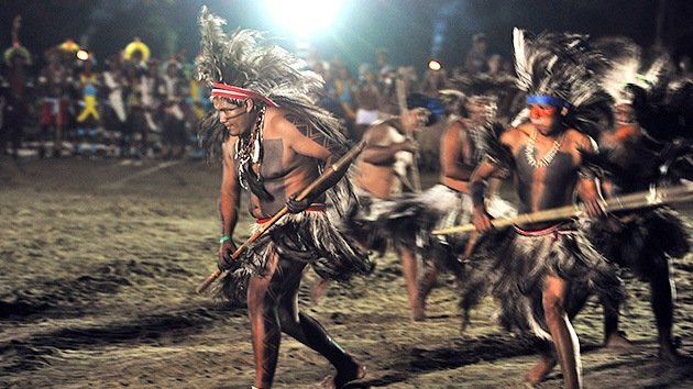 Indígenas brasileños amenazan con suicidarse en masa tras ser despojados de sus tierras