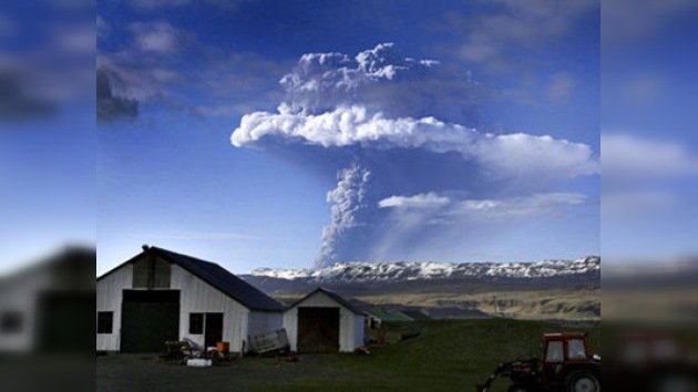 Entra en erupción el volcán islandés más activo del último siglo