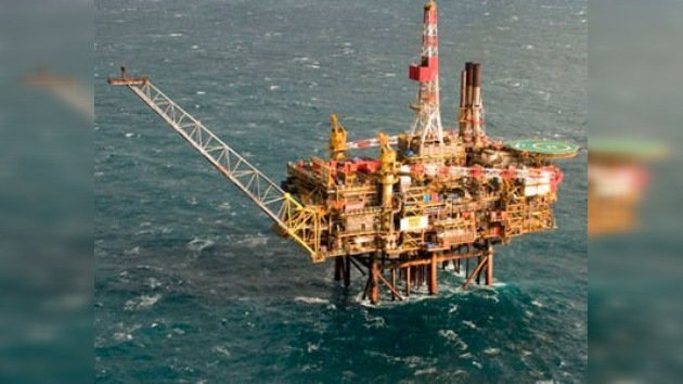 Shell cae en la bolsa tras el mayor vertido de crudo en el mar del Norte en 10 años