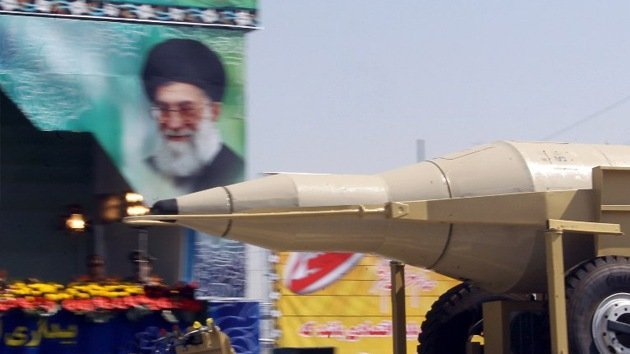 Fotos: Irán exhibe en un desfile militar misiles balísticos capaces de alcanzar Israel