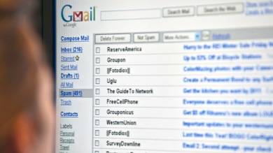 Google advierte a los usuarios de que escanea sus correos electrónicos