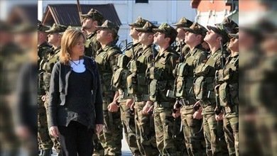 La ministra de Defensa española hace una visita sorpresa a Afganistán