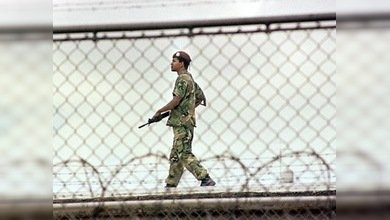 Los presos de una cárcel de Venezuela liberan a 15 rehenes retenidos tras un motín