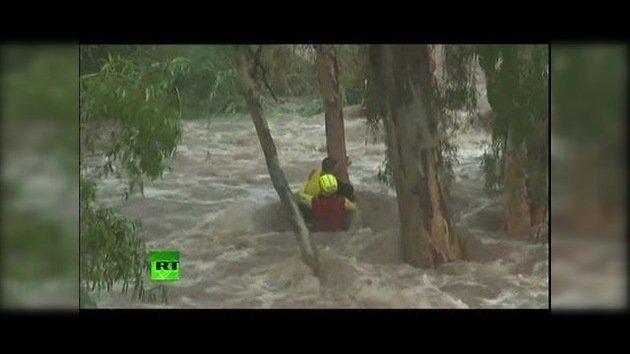 Furia de la naturaleza con final feliz: Rescatan un niño de la inundación en Australia