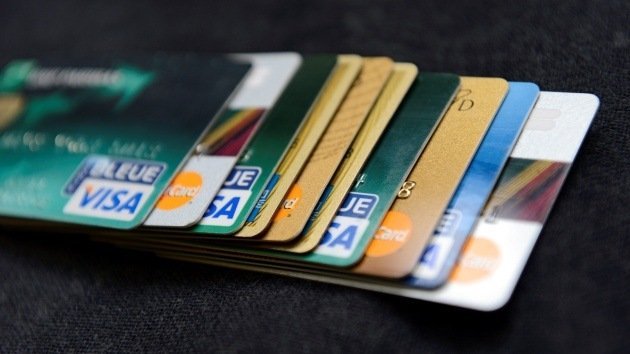 Con el dinero en efectivo tocando fondo, ¿llegará el fin del uso de tarjetas?