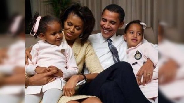 Obama insta a los paparazzi a no acosar a sus hijas