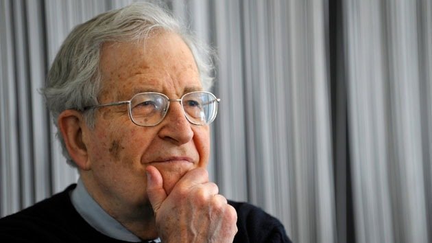 Chomsky: “El mundo debe alejarse del Estado canalla que es EE.UU."