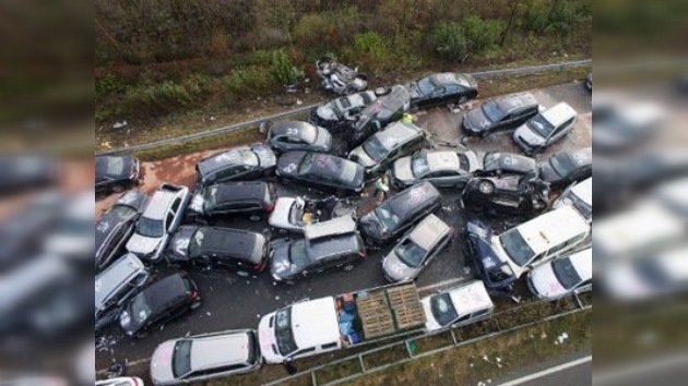 Niebla mortal: accidente en cadena de más de 50 coches en Alemania