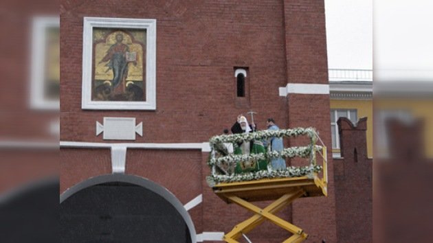 Santifican icono de Cristo sobre la puerta del Kremlin 