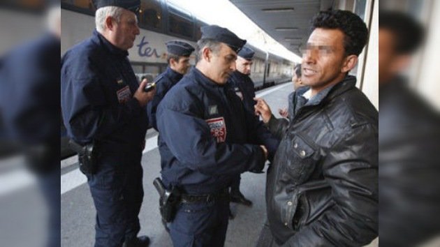 Francia podría suspender temporalmente el  Acuerdo de Schengen por los inmigrantes