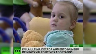 El amor materno vence el estigma del SIDA