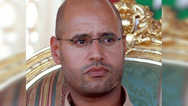 El segundo hijo mayor de Gaddafi, entre La Haya y Malí