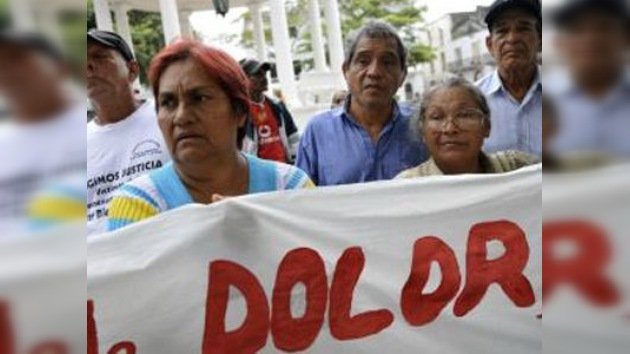 Cientos de panameños exigen que España rinda cuentas por el caso del jarabe envenenado