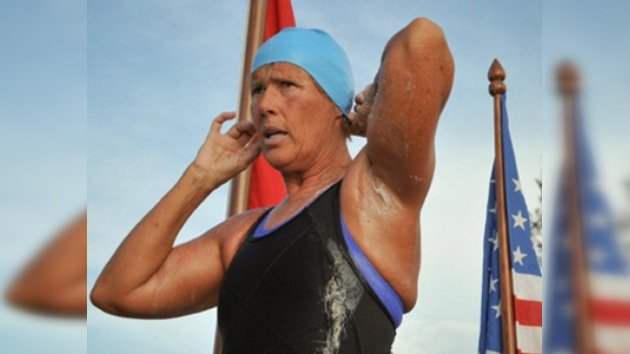 La nadadora Diana Nyad fracasa nuevamente en su intento de cruzar el Estrecho de Florida