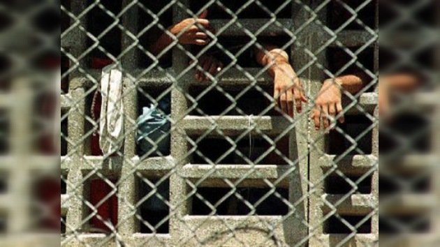 Chávez promete "humanizar" las cárceles de Venezuela