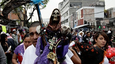 "La Santa Muerte está ganando más adeptos que cualquier otra religión reciente"