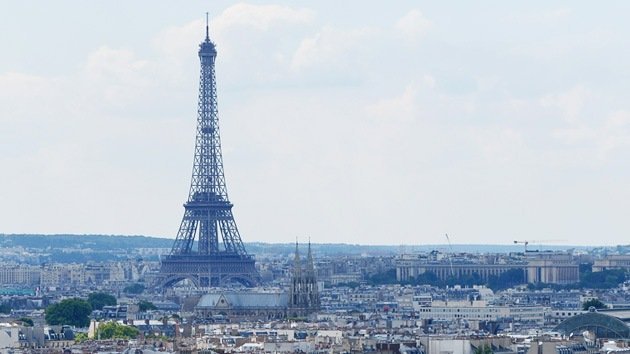 Evacuan la Torre Eiffel por una alerta de bomba