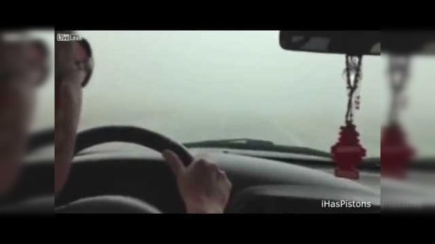 Las sorpresas que te esperan cuando conduces en la niebla