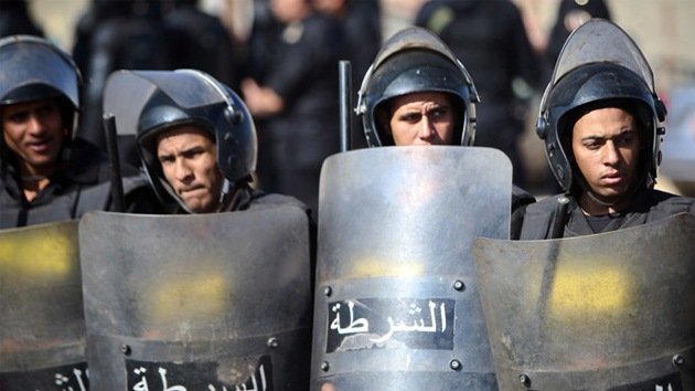 Al menos dos muertos en la protesta contra absolución de Mubarak en El Cairo