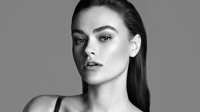 Indignación por una modelo de Calvin Klein considerada "de talla grande"