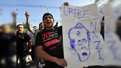 Álvaro Uribe, acosado por sus 'amistades peligrosas' con grupos paramilitares