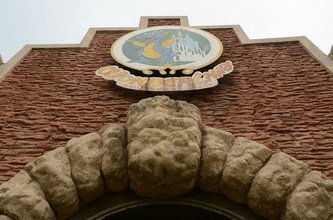 Un parque de atracciones fantasma: el tiempo se paró en plena construcción