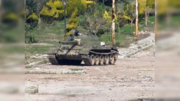 La oposición siria pide una "intervención militar extranjera urgente" en el país