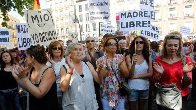 España: la petición contra la reforma de la Ley del Aborto consigue más de 100.000 firmas