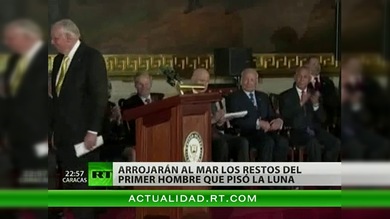Los restos de Neil Armstrong se lanzarán al mar