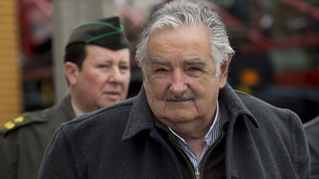 Mendigo a Mujica: "Quiero que seas presidente toda la vida" (VIDEO)