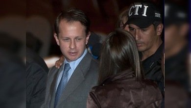 Ordenan la detención de un ex ministro de Uribe por corrupción en Colombia