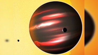 Enigmático gigante extrasolar, más negro que el carbón